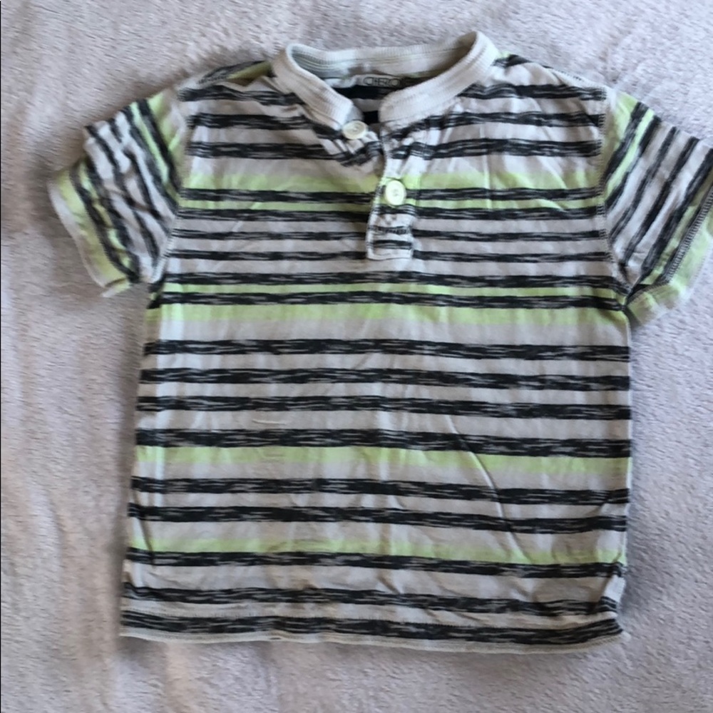 Bundle | Shortsleeve | Button V-Neck | Size 4-5 - Picture 5 of 8